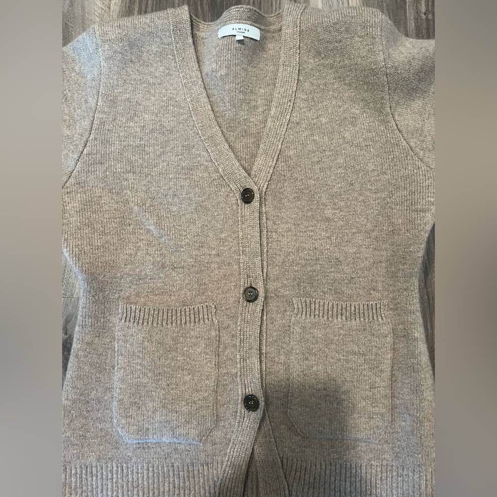 ๐SOLD๐ NWOT Almina Concept Merino Wool V Neck Cardigan in Oatmeal - Picture 8 of 14